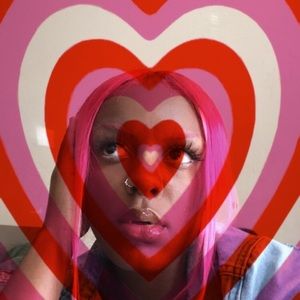 Meet your Posher, Mercedes